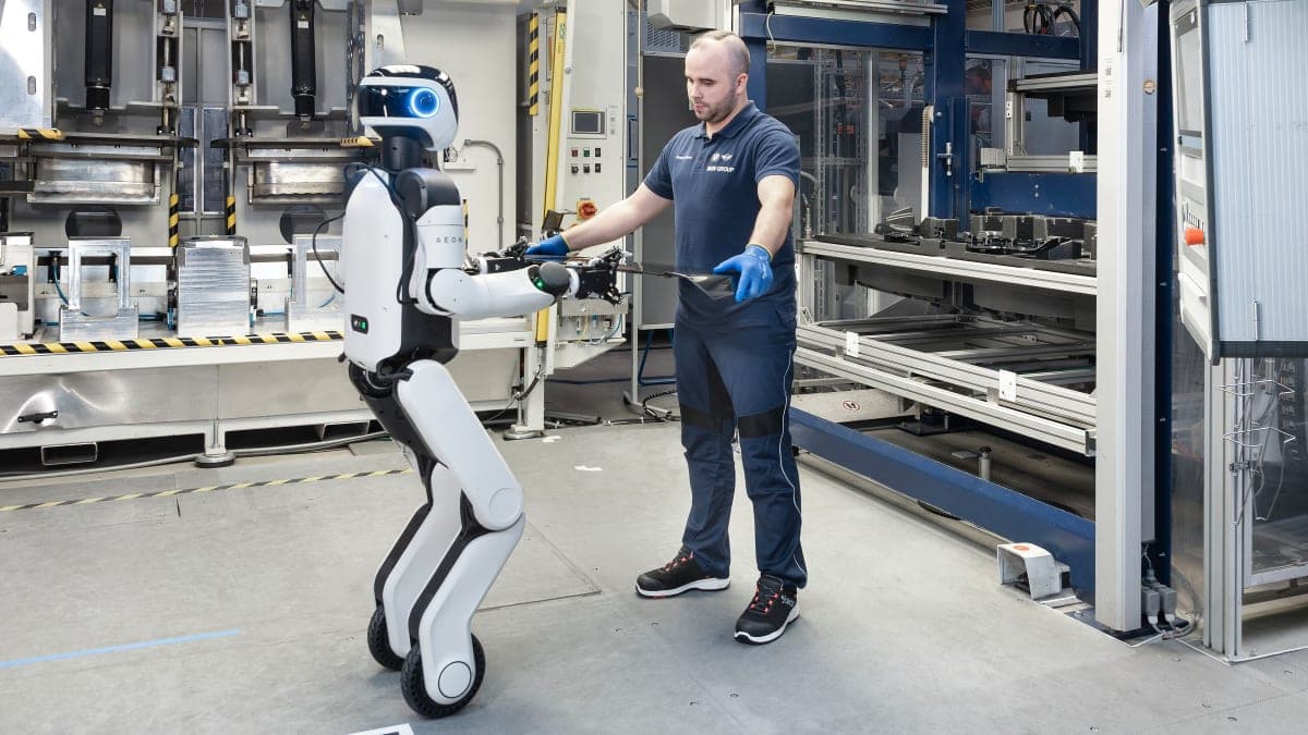 Workers at Major Automaker Strike Over Plan to Deploy Humanoid Robots in Factories